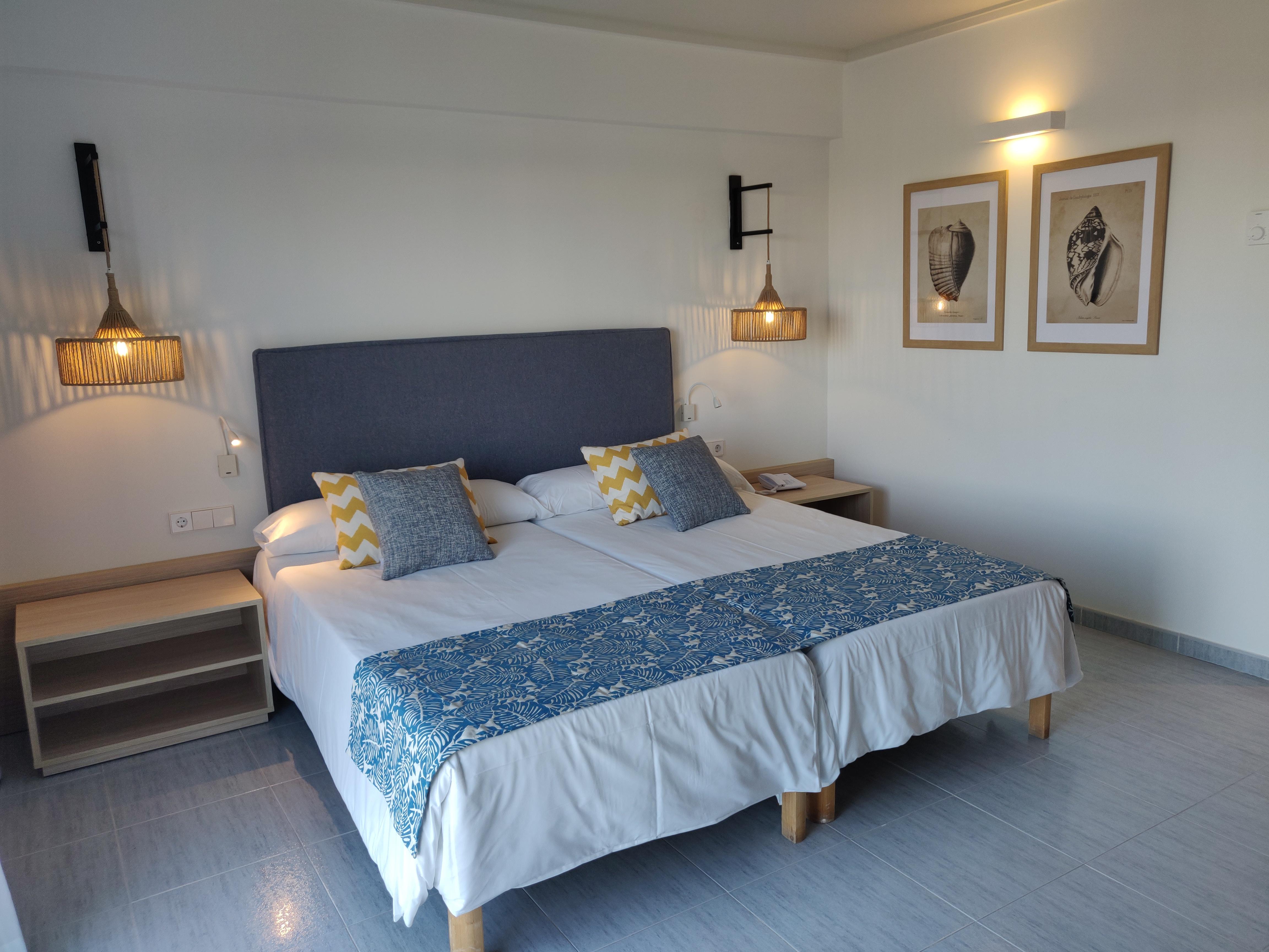Cabogata Beach Hotel Ретамар Экстерьер фото A bedroom at the hotel