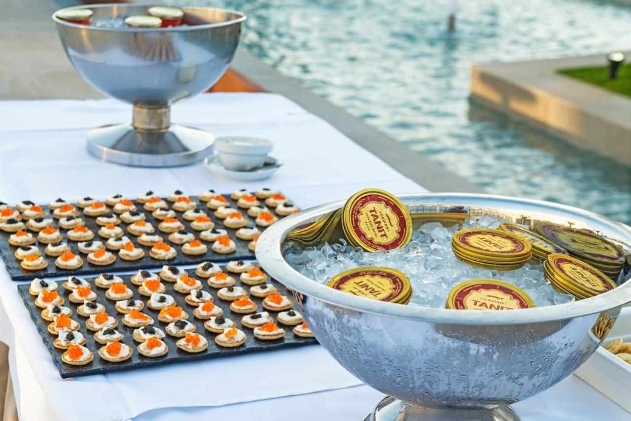 Cabogata Beach Hotel Ретамар Экстерьер фото Caviar and chips at a party